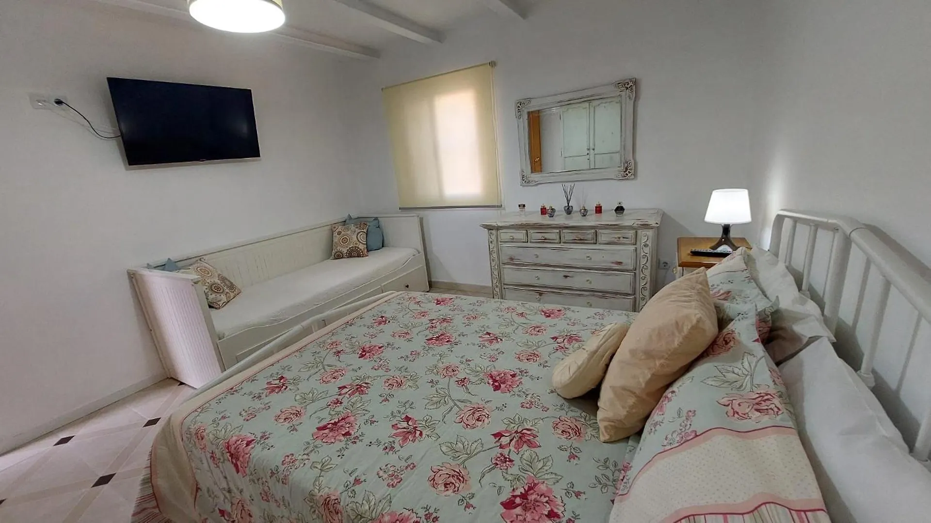 En Poniente Villa La Linea de la Concepcion Holiday home